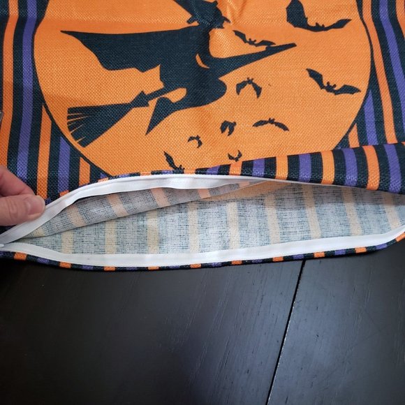 Halloween pillow covers 17x17.5 set of 4 - Picture 5 of 10